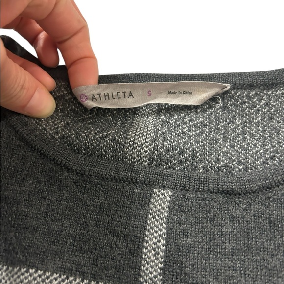 Athleta Dakota Plaid Merino Wool Women’s Sweater size Small - Picture 3 of 7